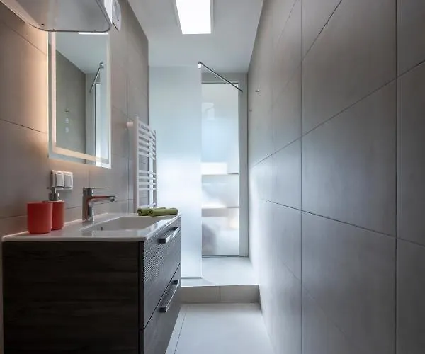 Tamliving 2br Center 3 Bridges Great View Kitchen Apartment Ljubljana